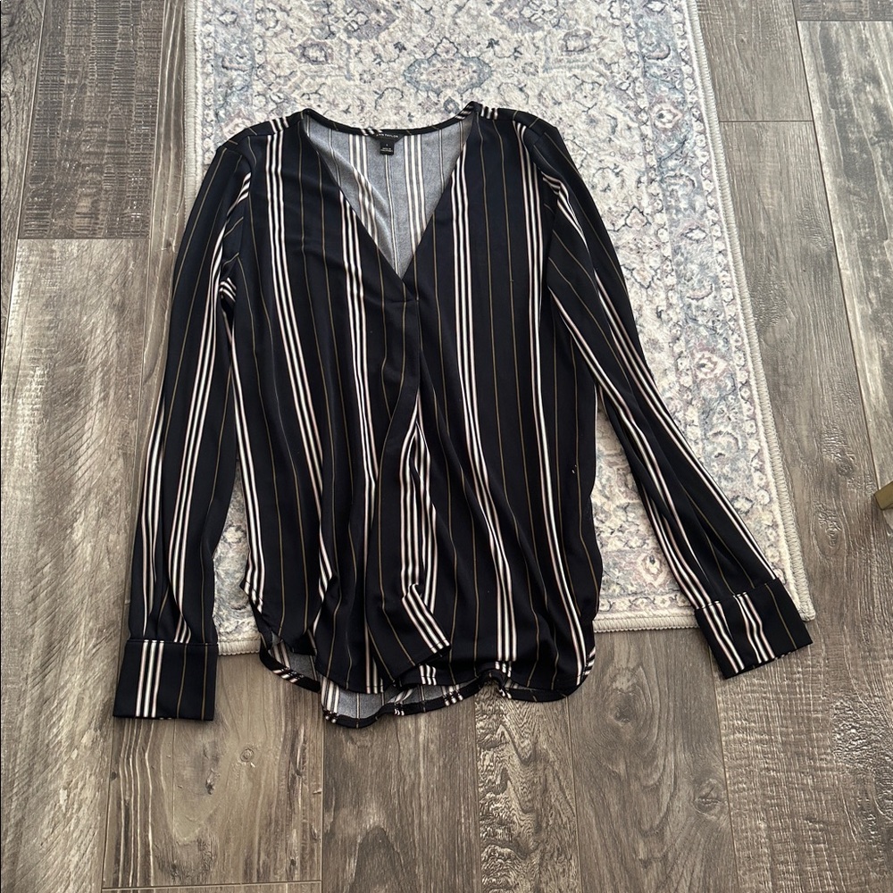 Ann Taylor neck multi color blouse (small)